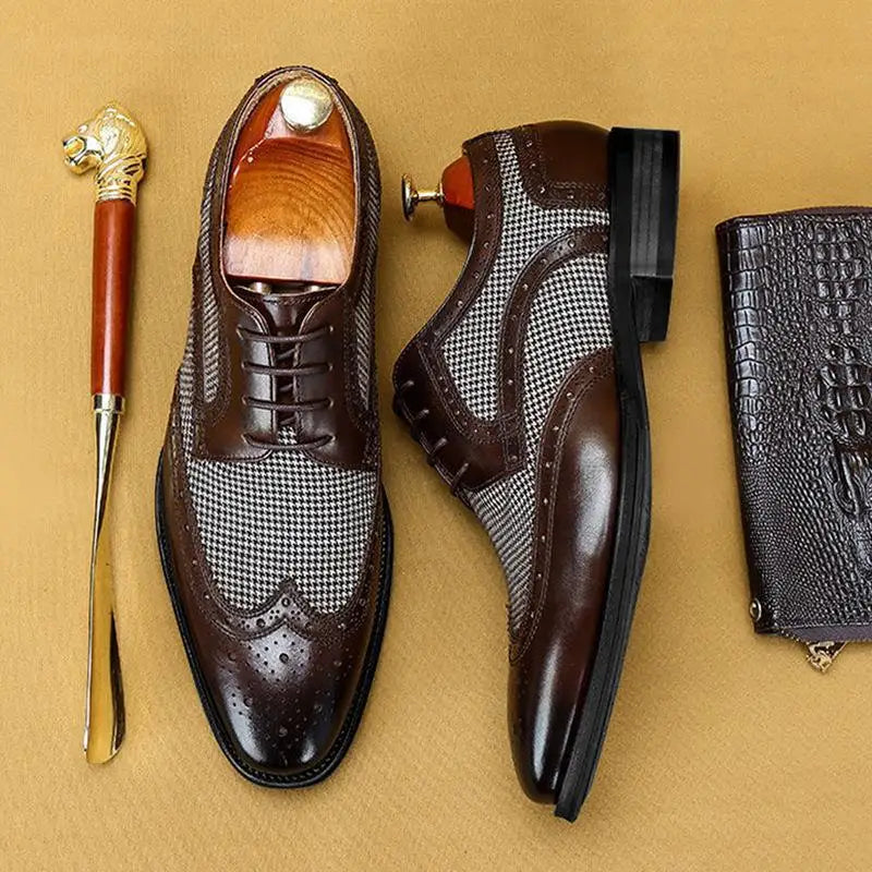 Men's Brogue Oxford Shoes, Wingtip Detail, Lace-Up Design