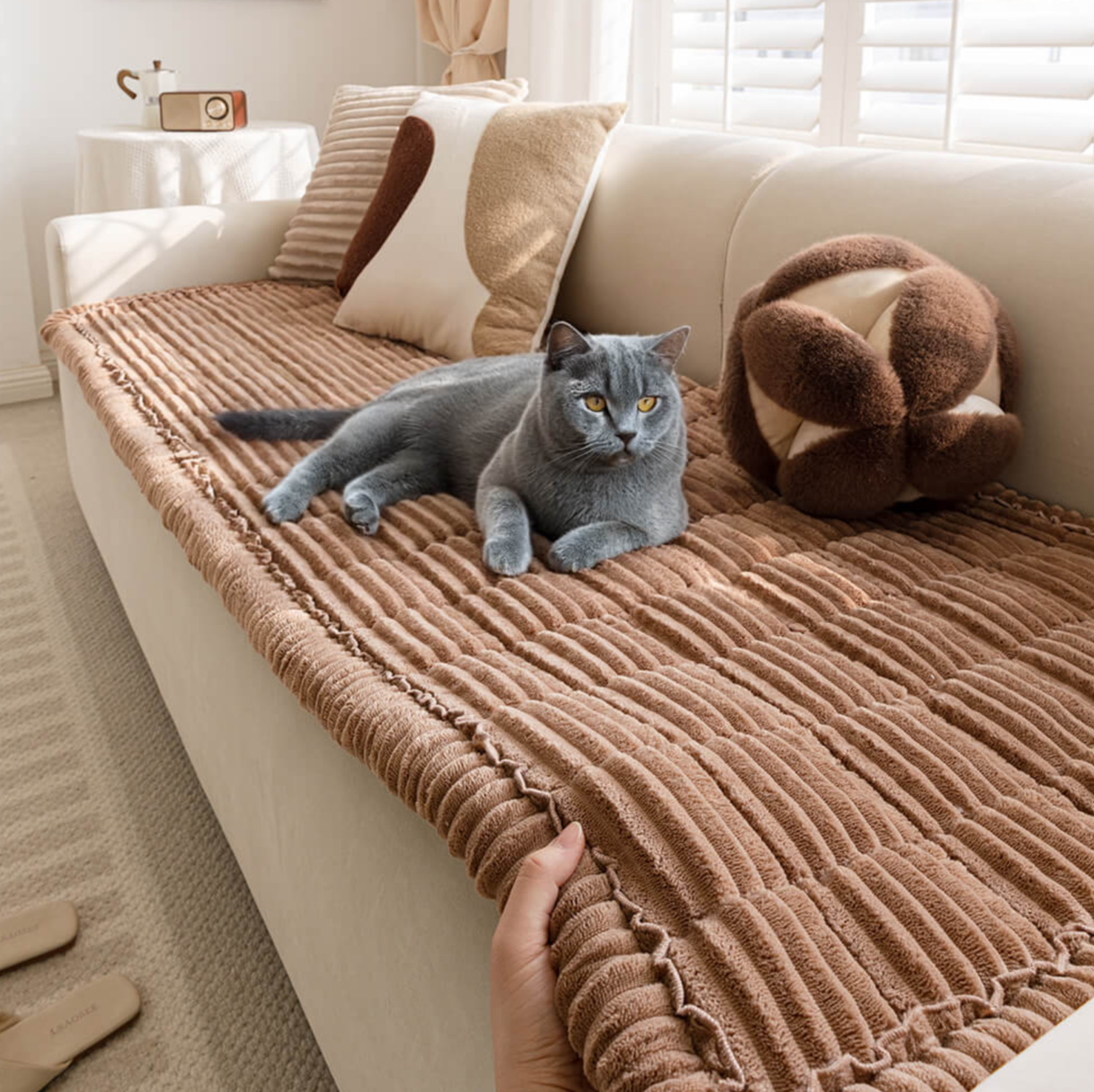 Waterproof Couch Cover for Dogs – Non-Slip Washable Flannel Sofa Protector for Sectionals
