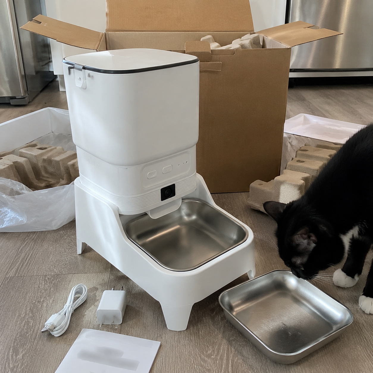 Smart Pet Feeder with 15CM Elevated Camera Tuya App Control for Busy Pet Owners FURPIPI Automatic Cats Dog Food Feeder Dispenser