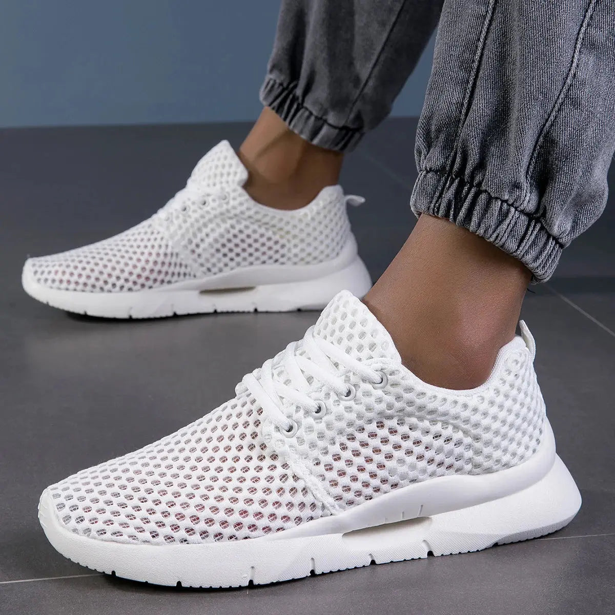 Mesh Arch Support Walking Sneakers