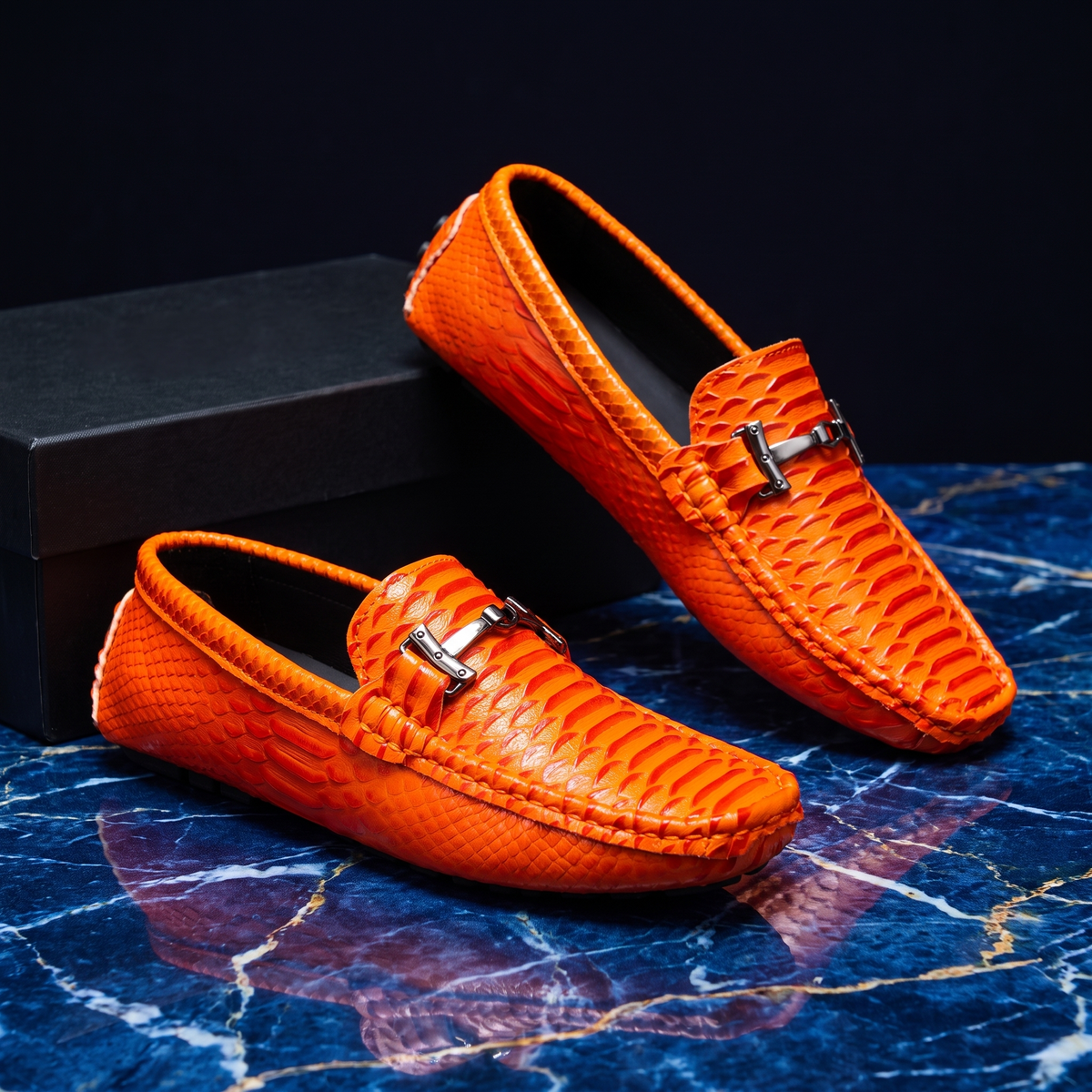 Unisex Textured Loafers